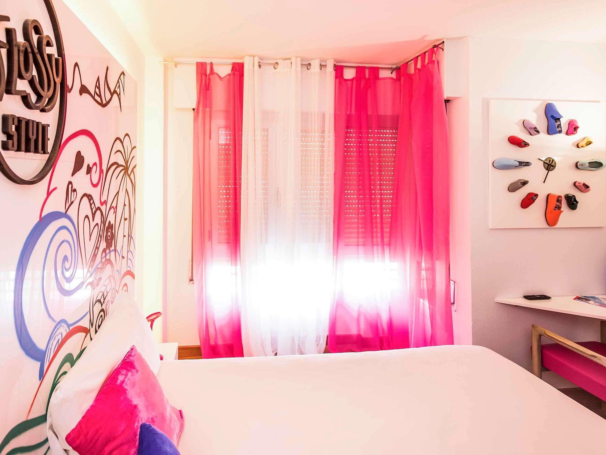 Hotel Ibis Styles La Rioja อาร์เนโด ภายนอก รูปภาพ