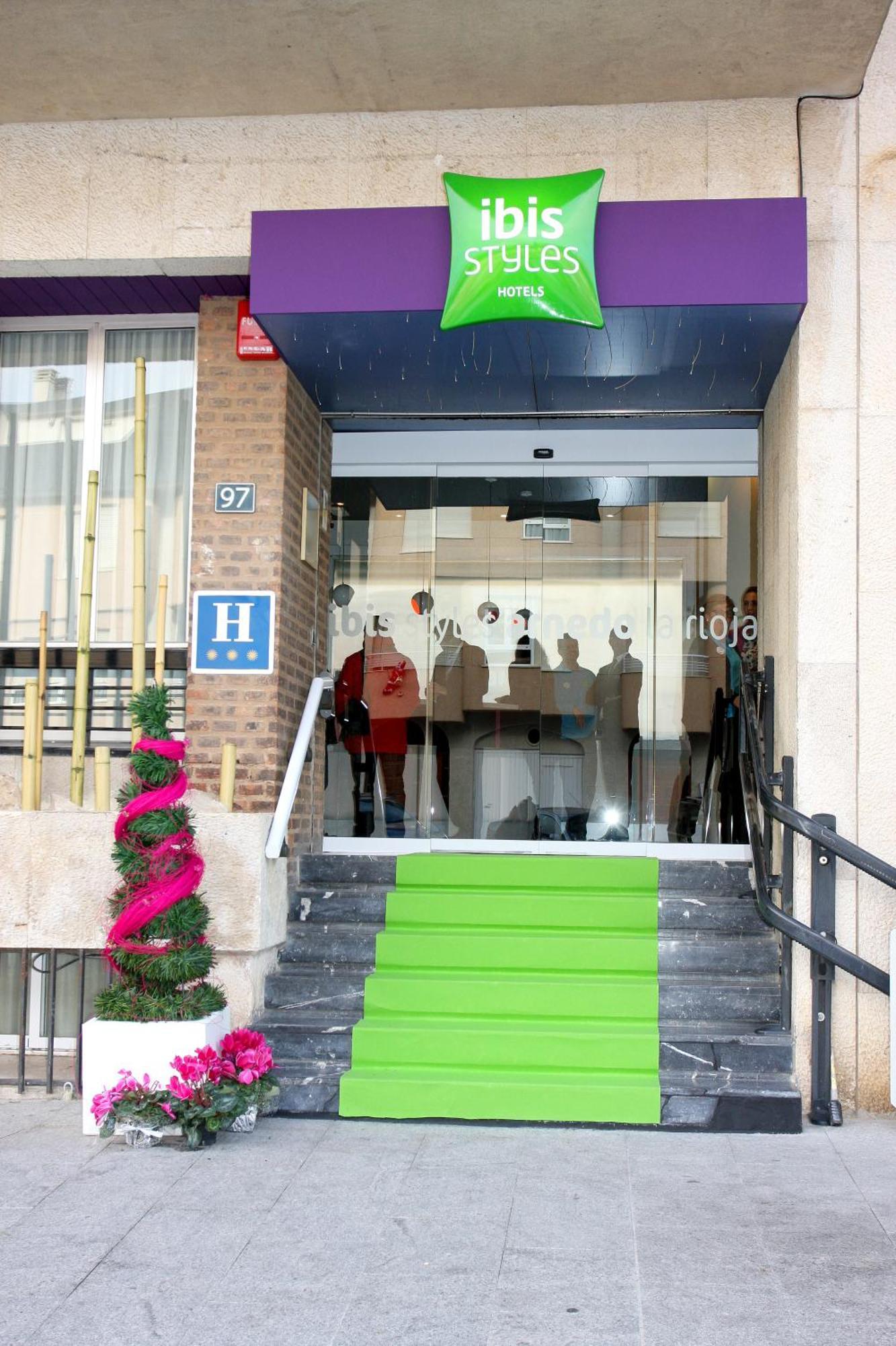 Hotel Ibis Styles La Rioja อาร์เนโด ภายนอก รูปภาพ